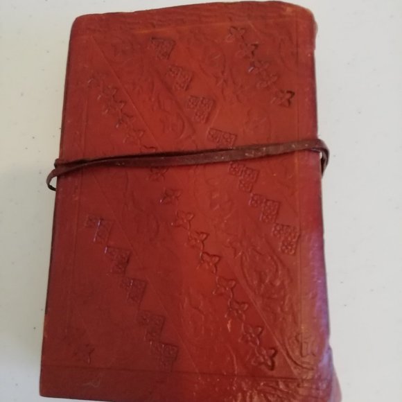 Notebook - Picture 2 of 4